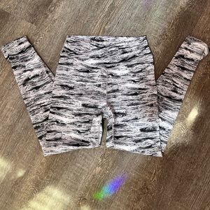 TYC Til You Collapse effortless vortex leggings medium